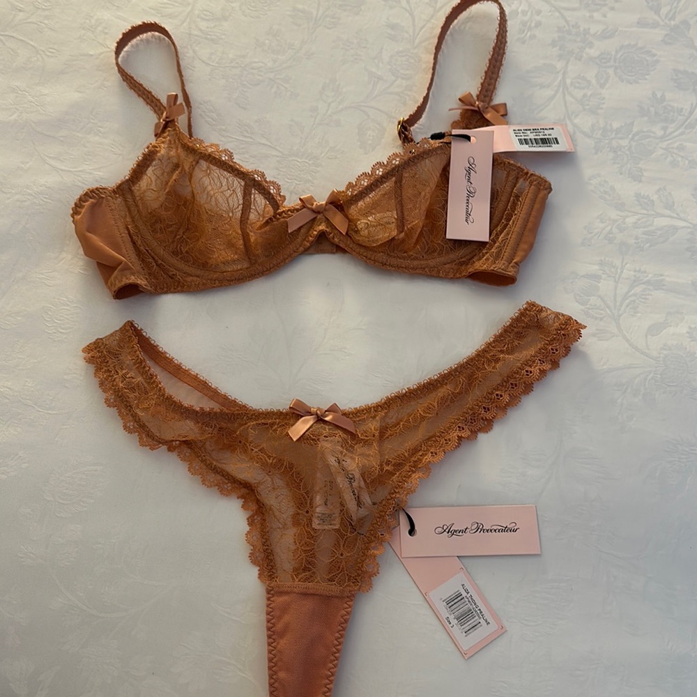 Agent Provocateur set - praline Aliza bra - 34C - matching Aliza thong - size 3